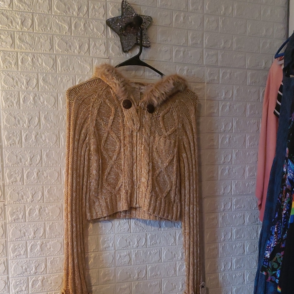 Cozy Tan Cable Knit Sweater with Faux Fur Trim